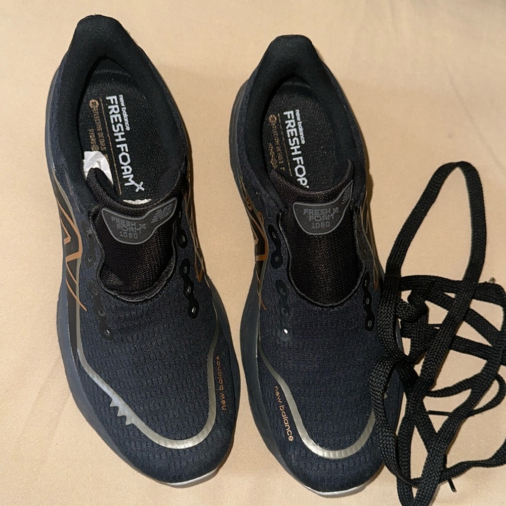 Black 1080 fresh foam  water proof very much new wore once